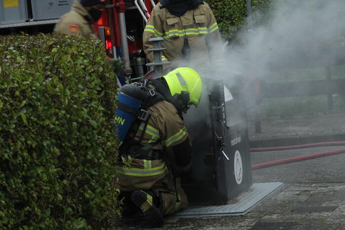 Brand in ondergrondse container snel geblust