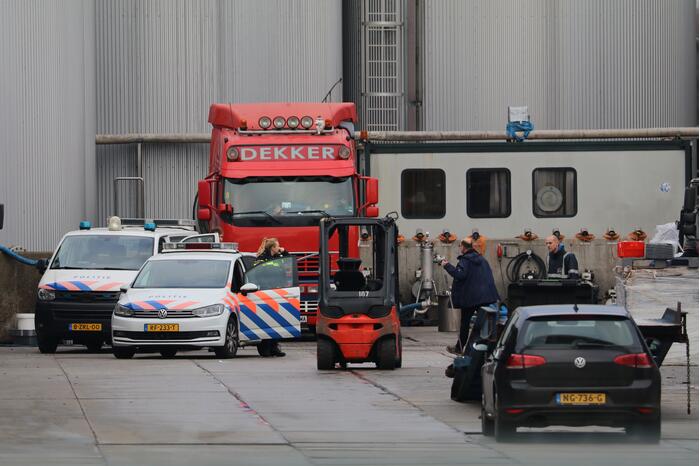 Traumahelikopter landt voor incident bij Dekker Tankopslag