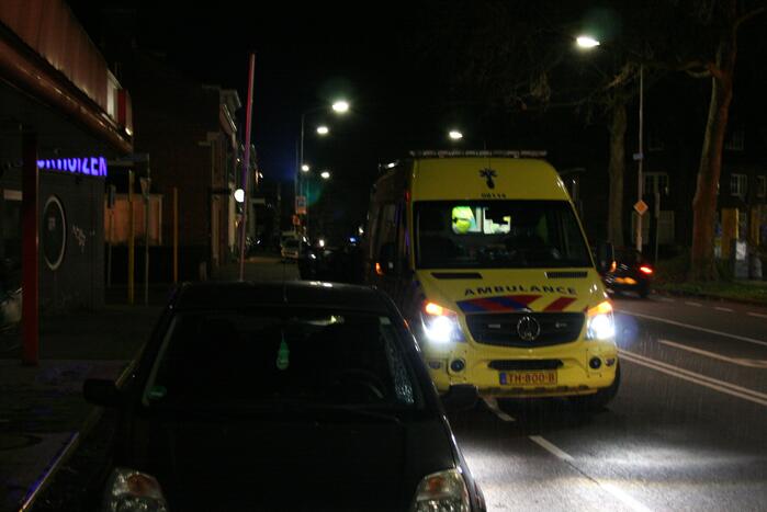 Fietser gewond bij botsing met auto