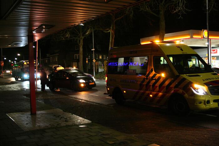 Fietser gewond bij botsing met auto