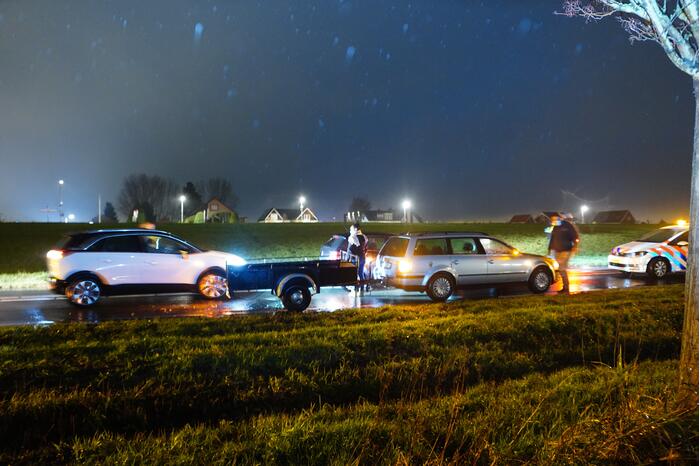 Schade na botsing tussen twee voertuigen