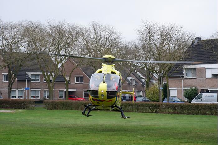 Traumahelikopter geland voor incident
