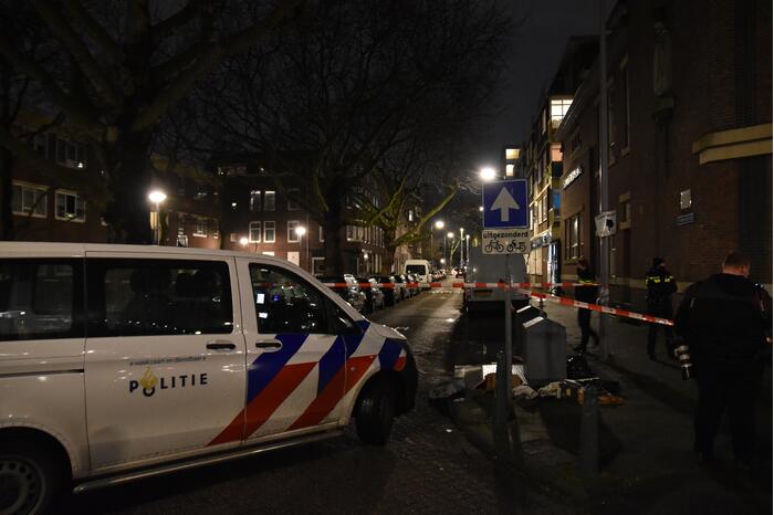 Arrestatieteam doet inval in woning
