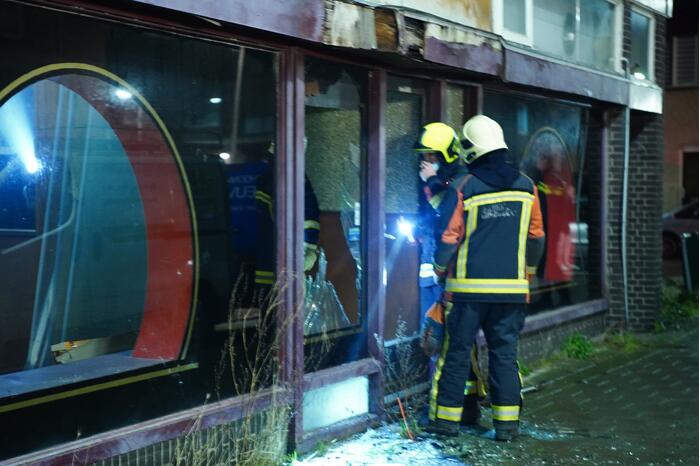 Vuurwerk vernield ruit leegstaande Chinees restaurant