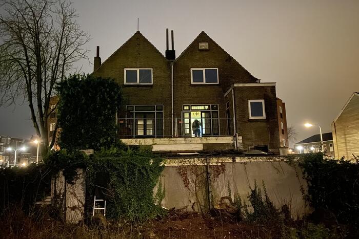 Vuurwerk vernield ruit leegstaande Chinees restaurant