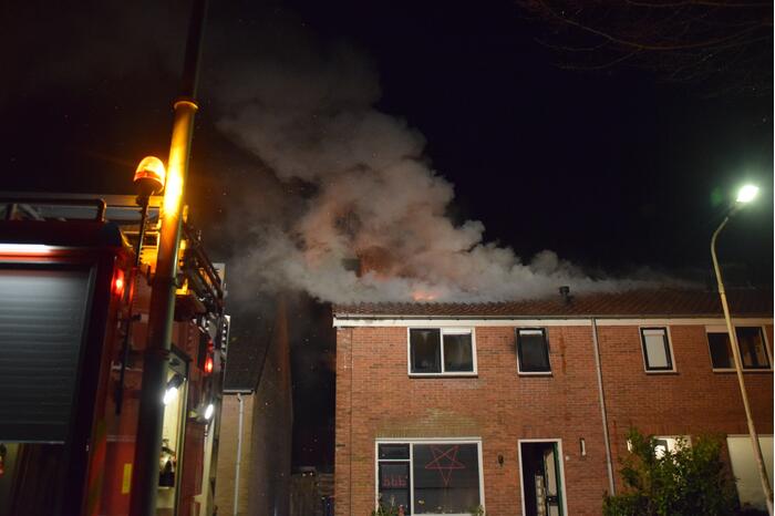 Persoon overleden bij uitslaande woningbrand
