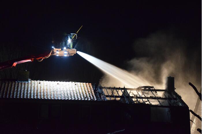 Persoon overleden bij uitslaande woningbrand