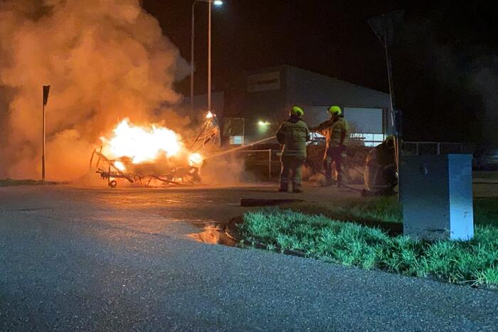 Caravan verwoest door brand