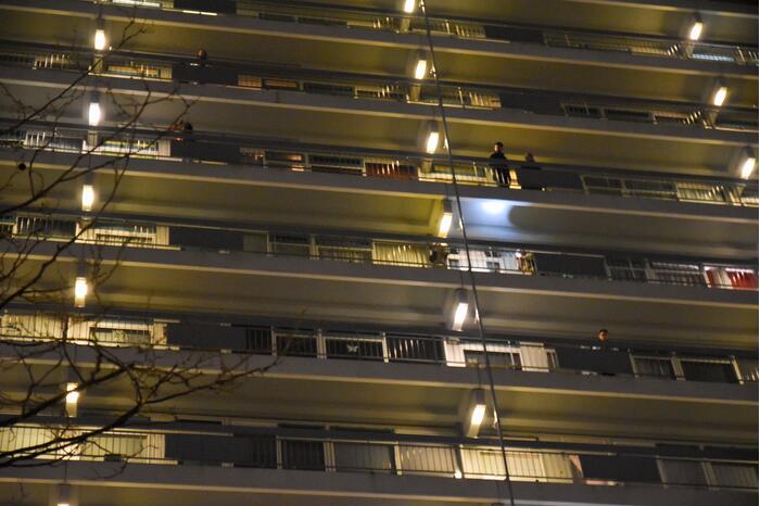 Keukenbrand snel door bewoners geblust