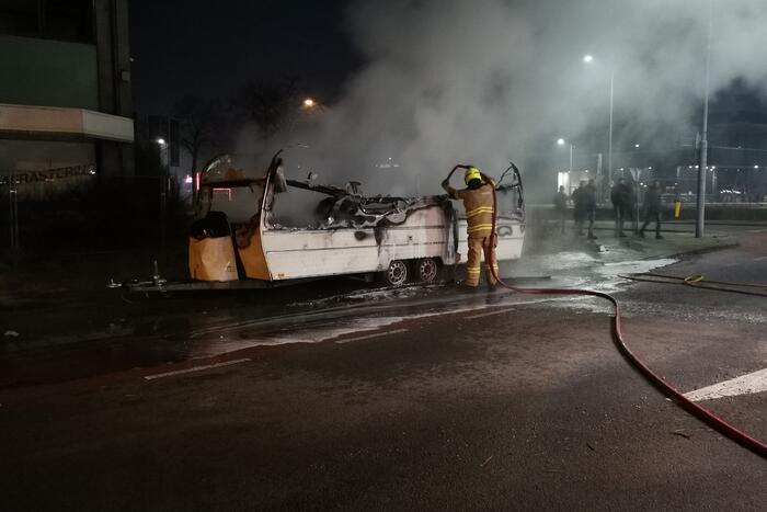 Caravan totaal verwoest door brand
