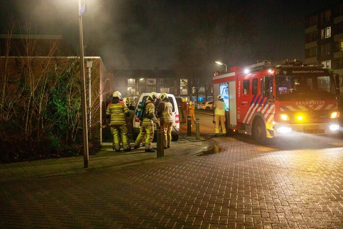 Brand in bestelbus snel onder controle