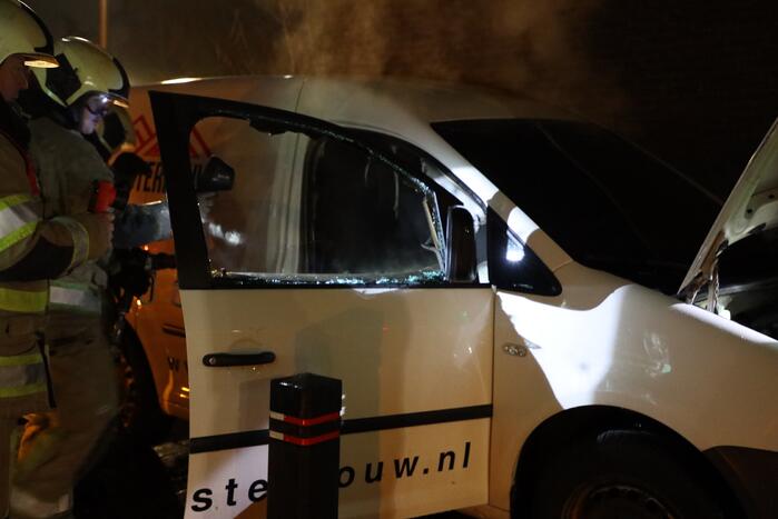 Brand in bestelbus snel onder controle