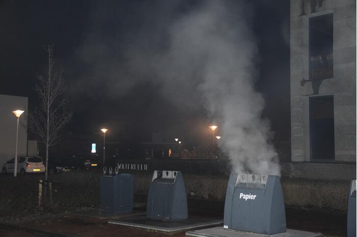 Veel rook bij brand in ondergrondse container