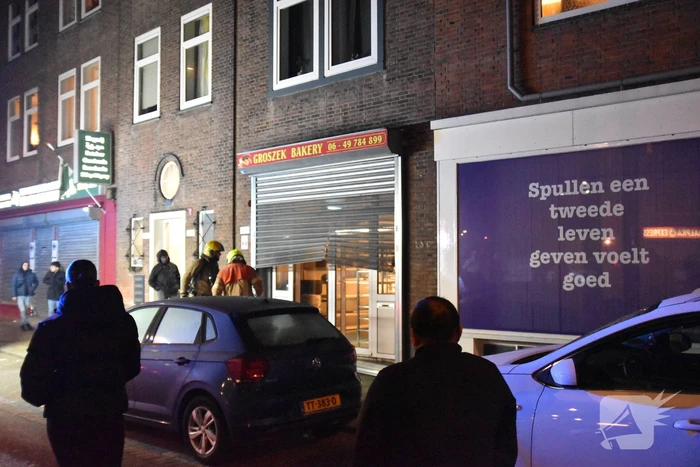 Twee bestelbussen uitgebrand bij bakkerij