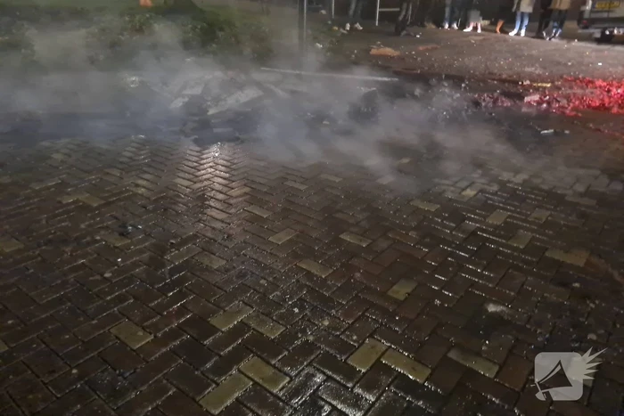 Vuurwerkafval snel geblust