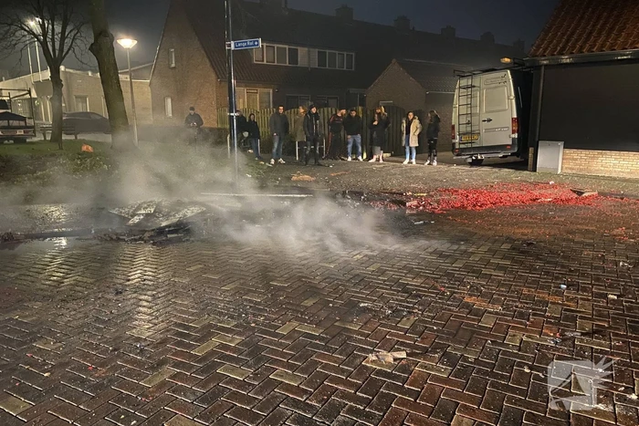 Vuurwerkafval snel geblust