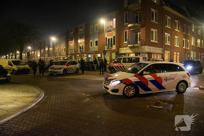 Grote groep onruststokers weggestuurd door politie