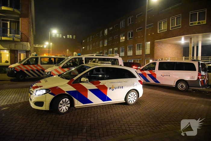 Grote groep onruststokers weggestuurd door politie