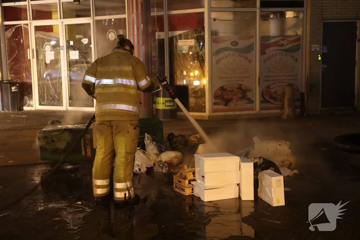 Brand in stapel karton