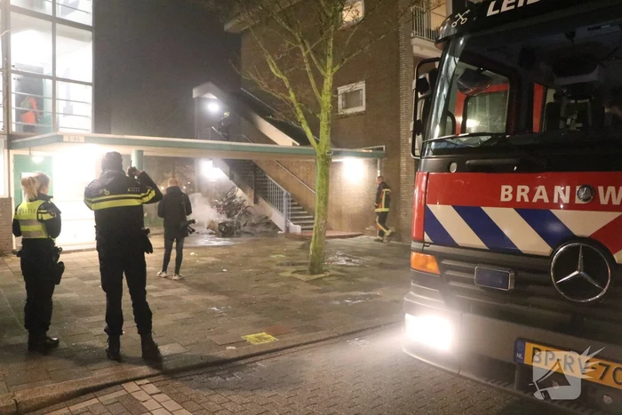Opnieuw scooter in brand gestoken
