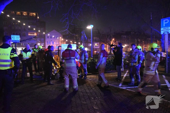 Brandweer redt man uit water