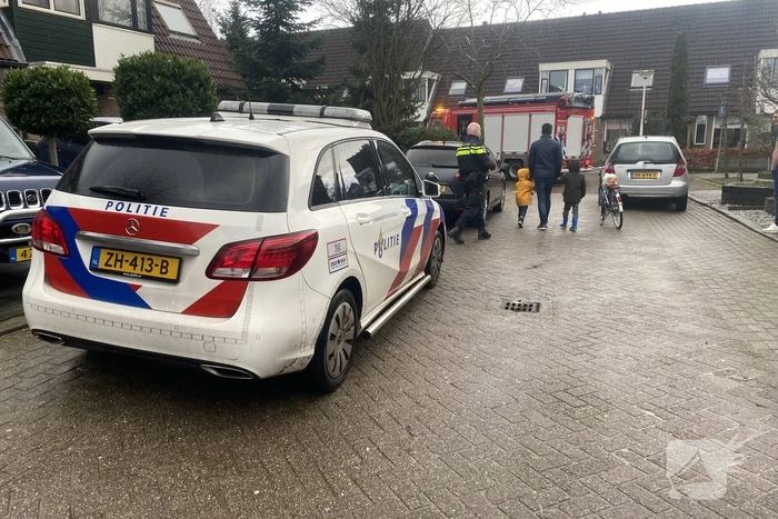 Afval in brand gevlogen zorgt voor gevaar woning