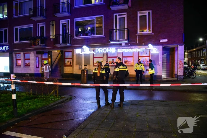 Bewoner ademt rook in bij keukenbrand