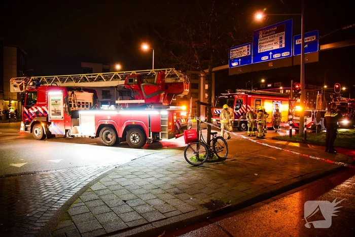 Bewoner ademt rook in bij keukenbrand