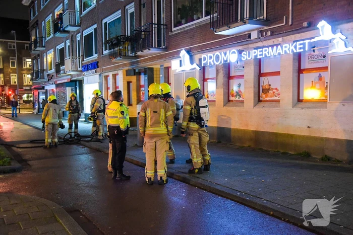 Bewoner ademt rook in bij keukenbrand