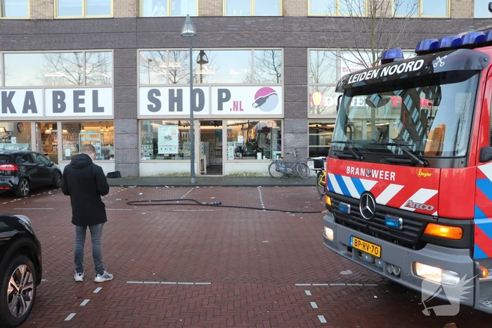 Gaslucht in een elektronicawinkel