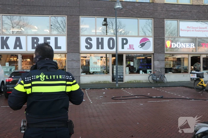 Gaslucht in een elektronicawinkel