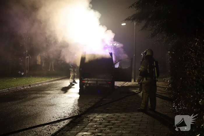 Forse schade na brand in bestelbus