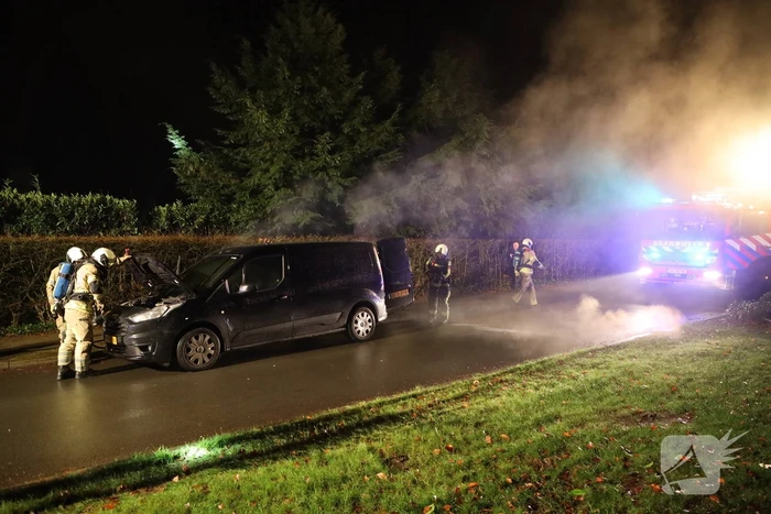 Forse schade na brand in bestelbus