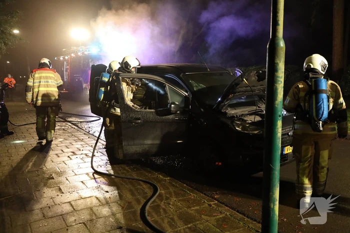 Forse schade na brand in bestelbus