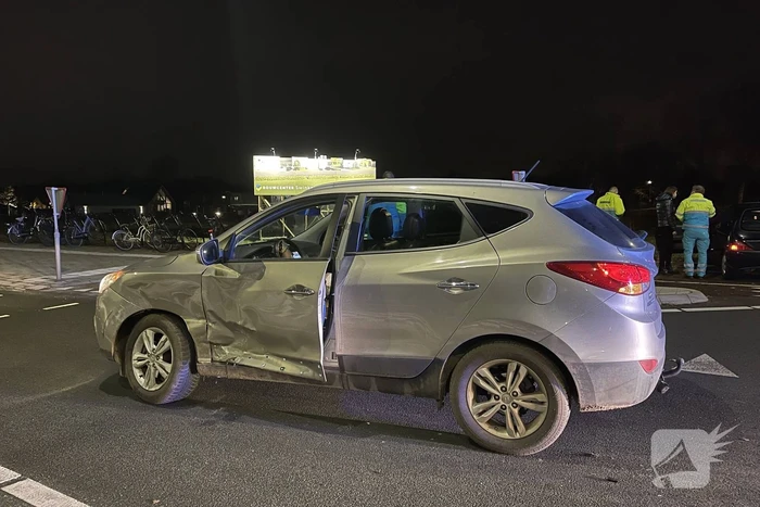 Veel schade bij ongeval tussen twee auto's