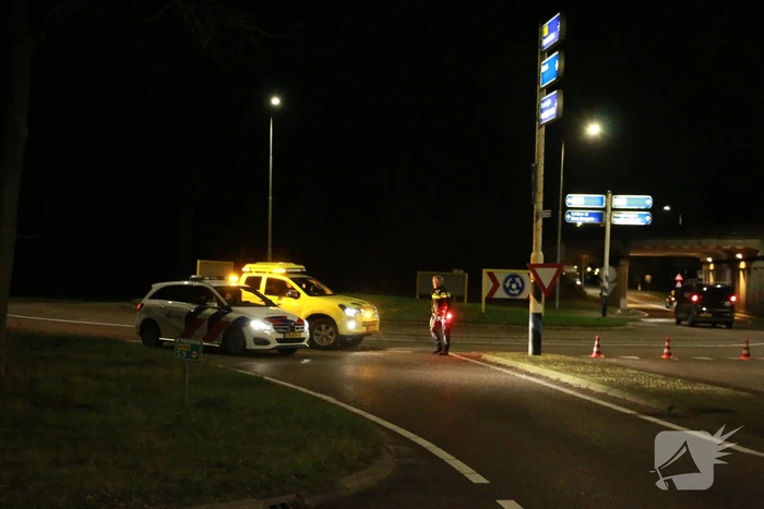 Persoon zwaargewond bij botsing met auto