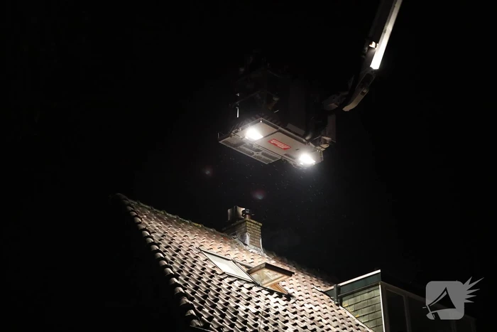 Brand in schoorsteen van woning