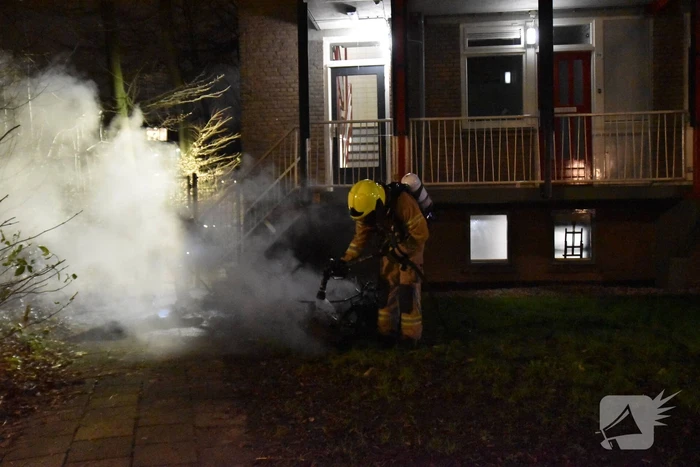 Scooter verwoest door brand