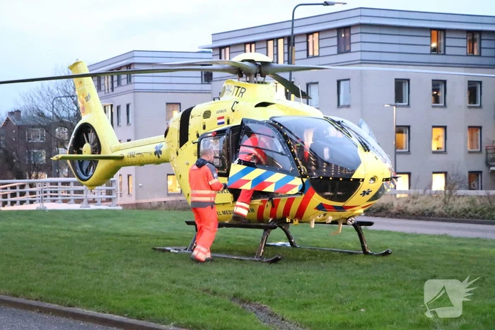 Traumahelikopter landt voor incident in woning