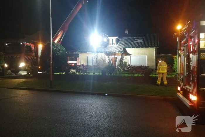Brand in schoorsteen van woning