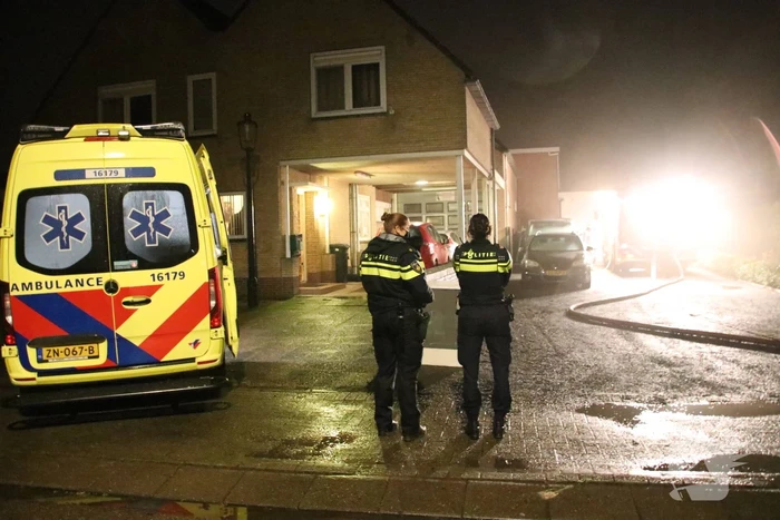 Veel rookontwikkeling bij brand in woning