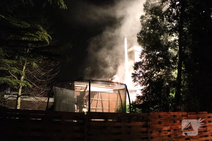 Veel rookontwikkeling bij brand in woning