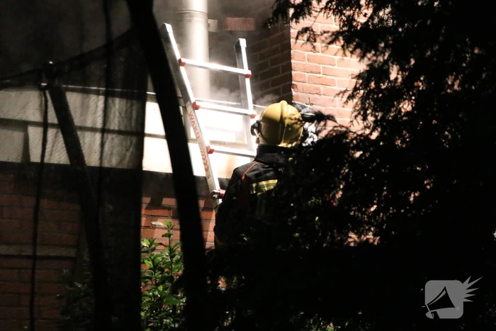 Veel rookontwikkeling bij brand in woning