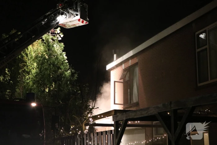 Veel rookontwikkeling bij brand in woning