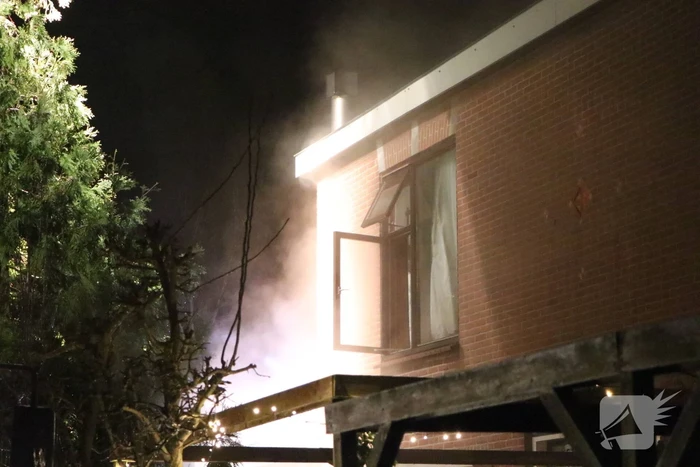 Veel rookontwikkeling bij brand in woning