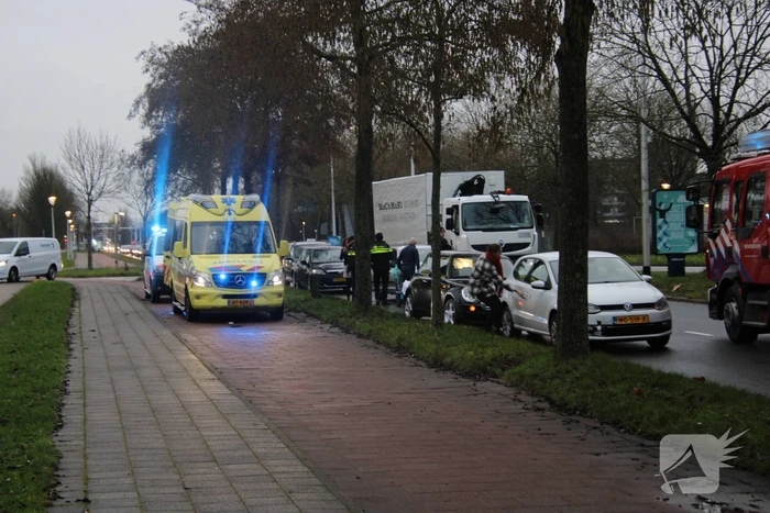 Ernstige aanrijding tussen twee auto's