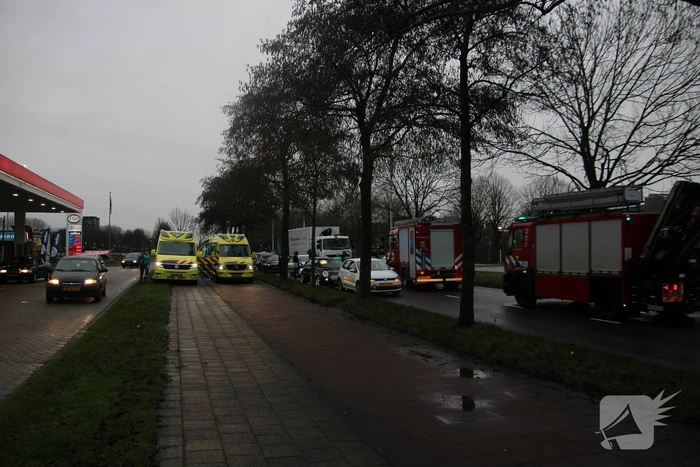 Ernstige aanrijding tussen twee auto's