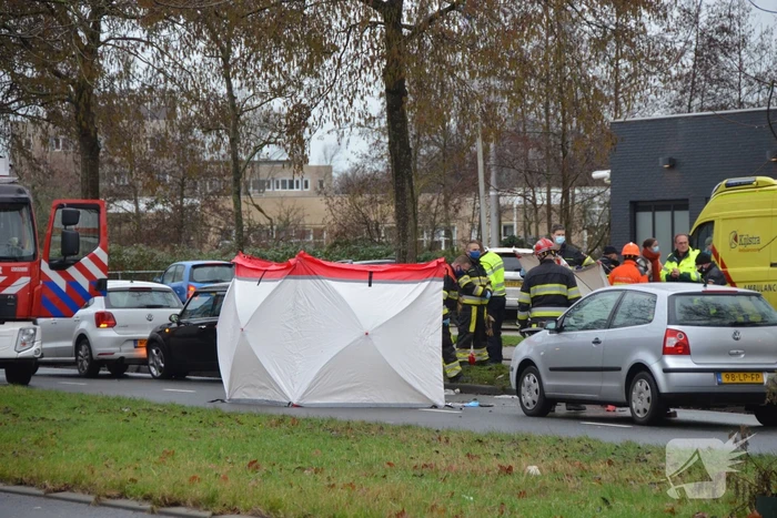 Ernstige aanrijding tussen twee auto's