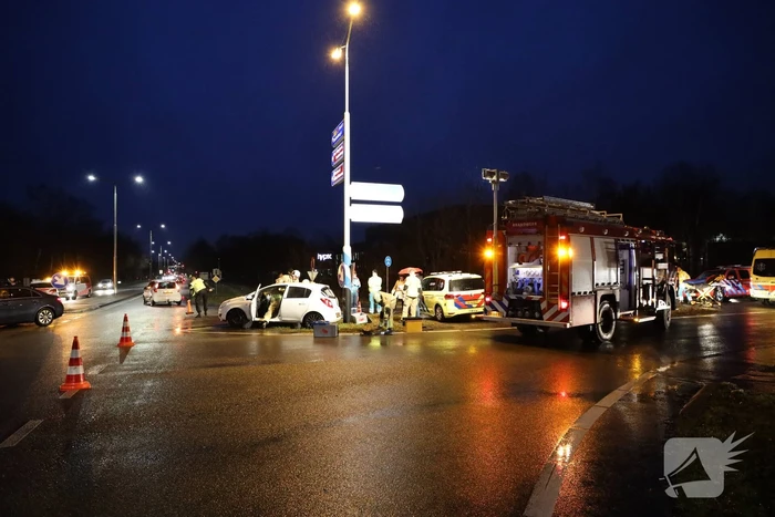 Persoon gewond bij botsing op kruising