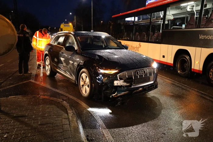 Persoon gewond bij botsing op kruising